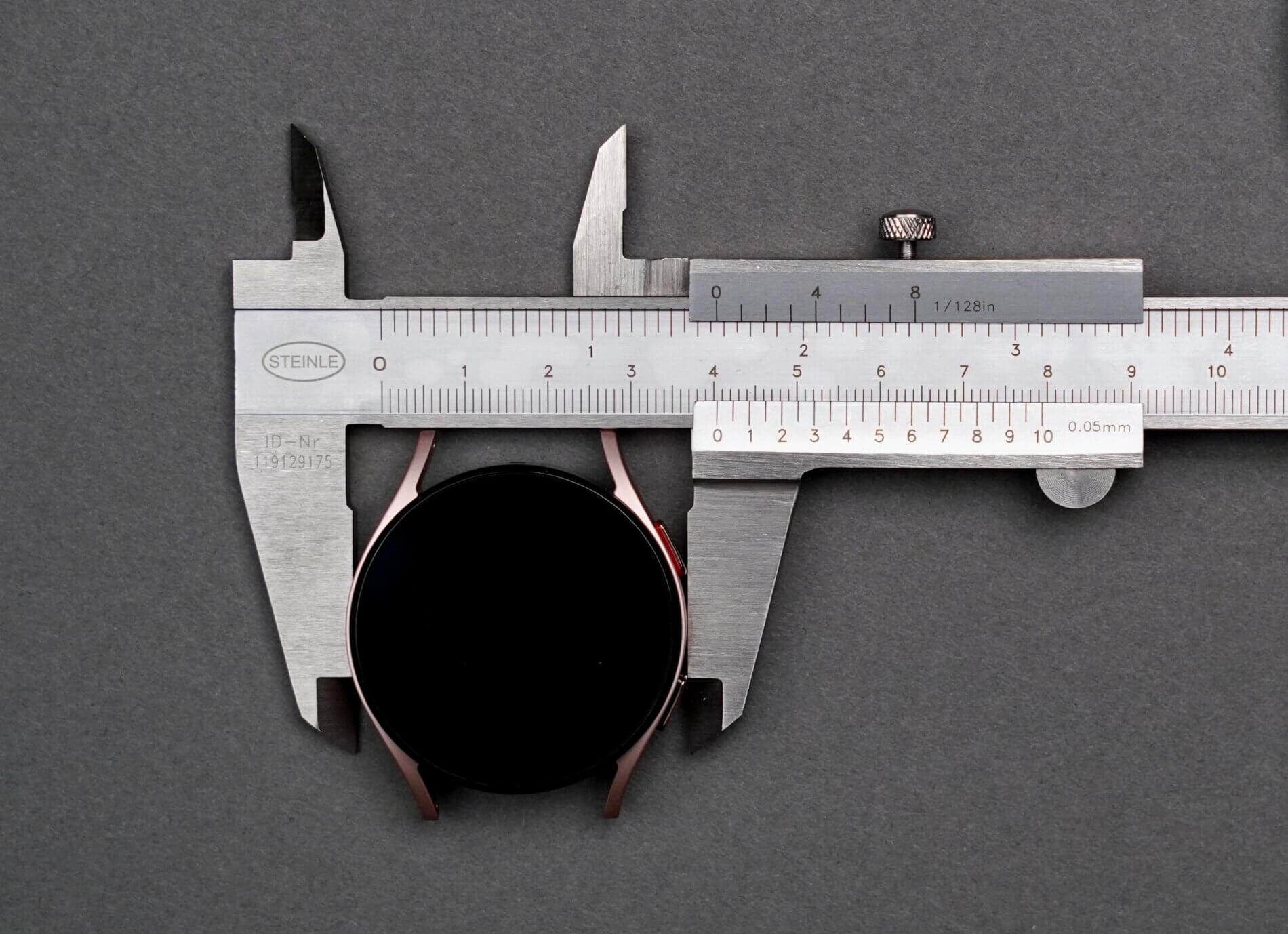 Samsung Galaxy Watch4 - How small and light the 40mm model really is